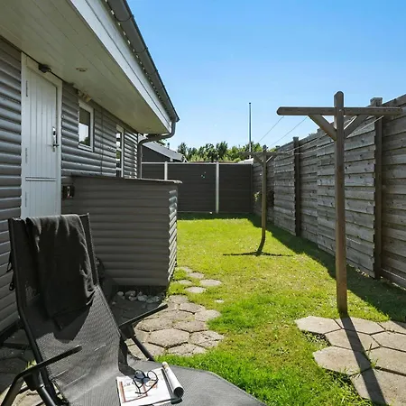 4 Bedroom Cozy In نْيوبورغ