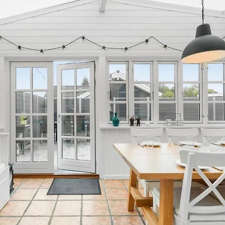 4 Bedroom Cozy In 度假居 *